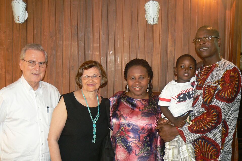 Siegfried Zilz com Tânia, Mohamed Keita e o filho do casal